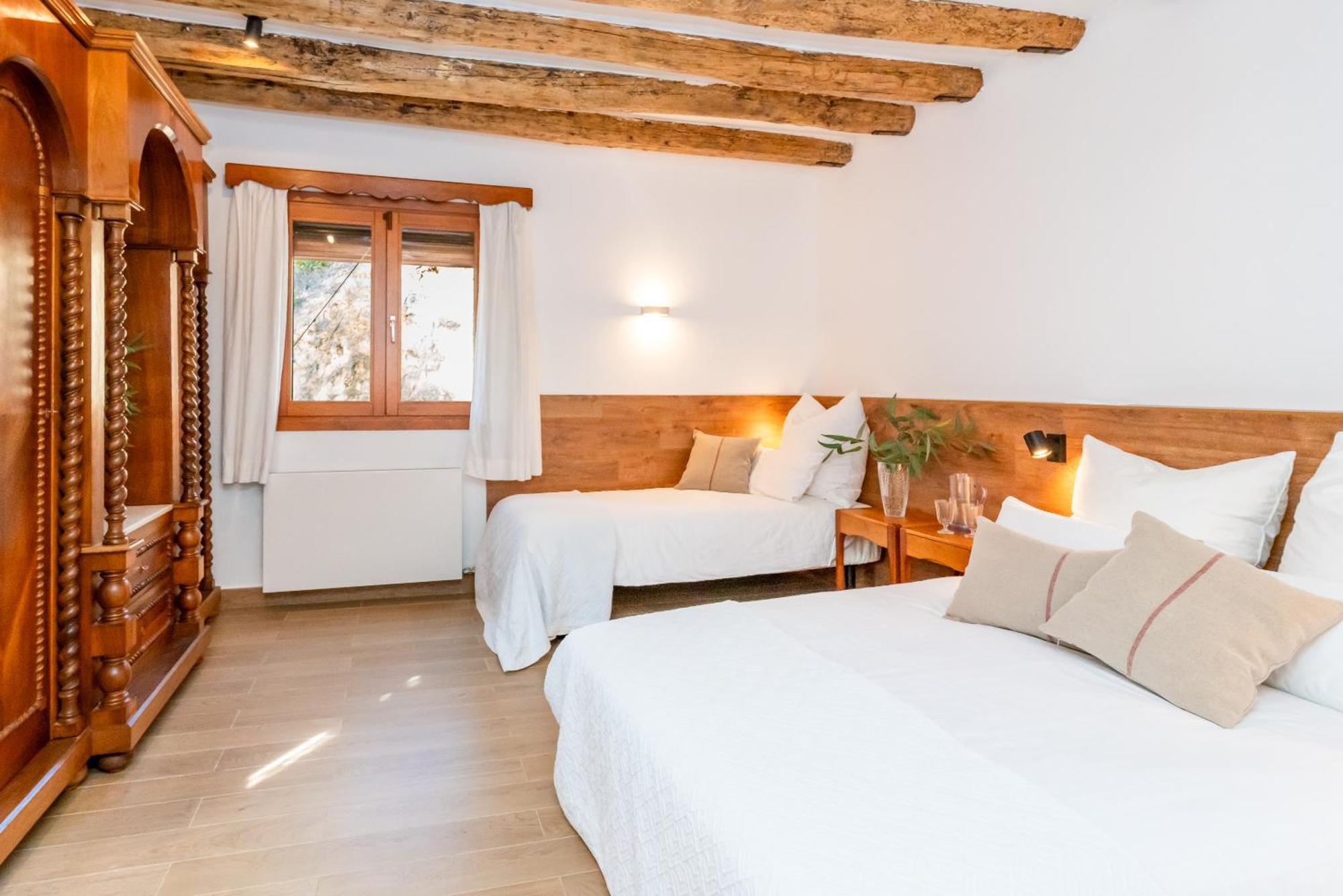 La Terraza - Grosszuegiges Appartment In Katalanischer Masia Sant Iscle De Vallalta Eksteriør bilde