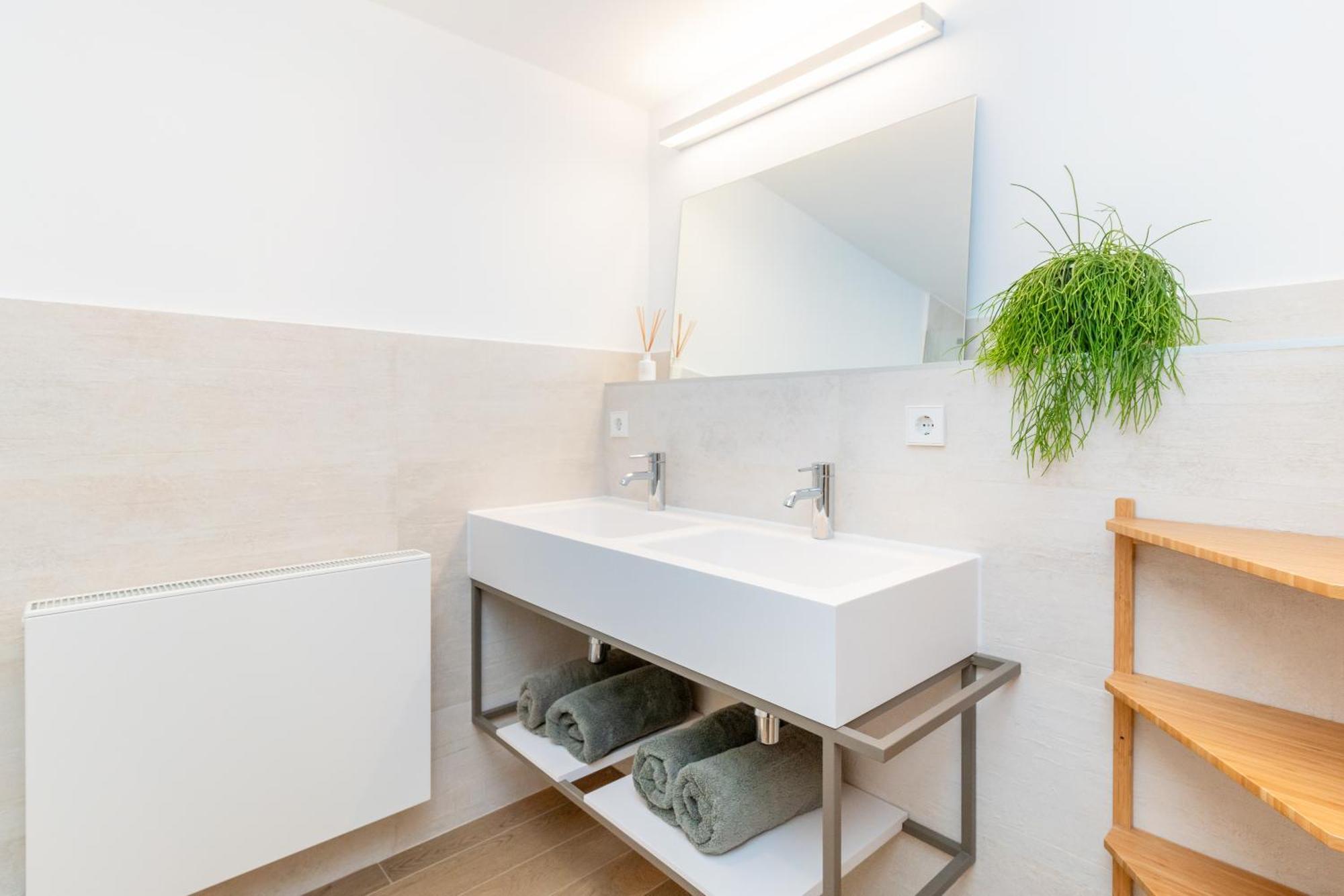 La Terraza - Grosszuegiges Appartment In Katalanischer Masia Sant Iscle De Vallalta Eksteriør bilde