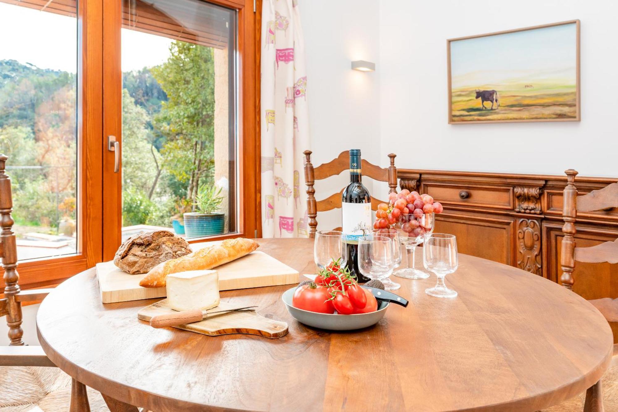 La Terraza - Grosszuegiges Appartment In Katalanischer Masia Sant Iscle De Vallalta Eksteriør bilde