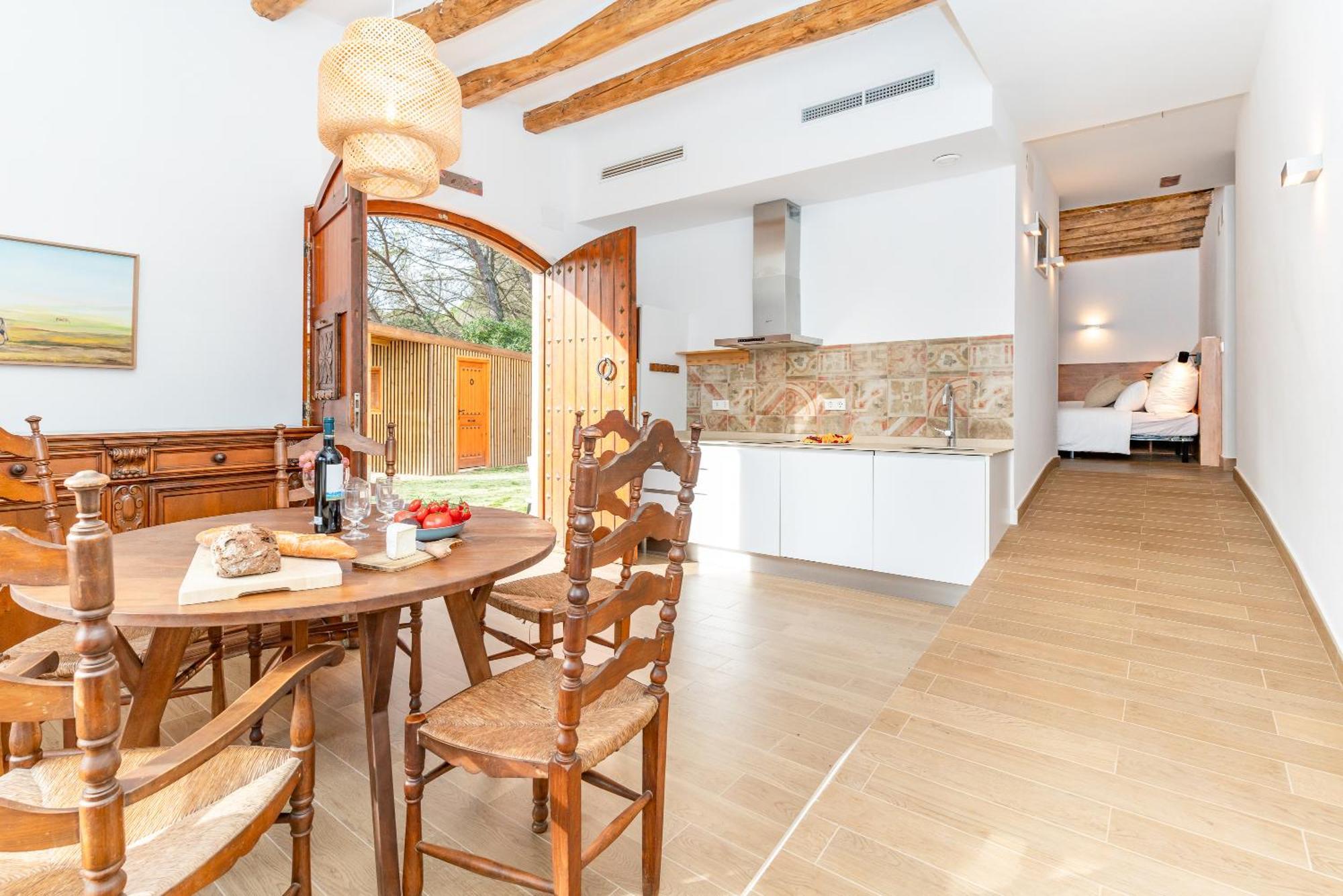 La Terraza - Grosszuegiges Appartment In Katalanischer Masia Sant Iscle De Vallalta Eksteriør bilde